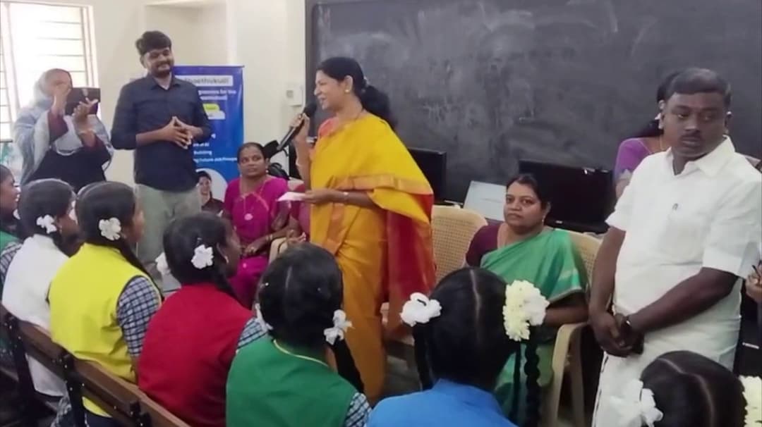 அரசு மகளிர் மேல்நிலைப்பள்ளியில் Ai தொழில்நுட்பத் திறன் மேம்பாட்டு பயிற்சி முகாம்..!