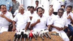மதுரை மாநகராட்சியில் தோண்ட தோண்ட ஊழல் வந்து கொண்டே இருக்கிறது - செல்லூர் ராஜூ