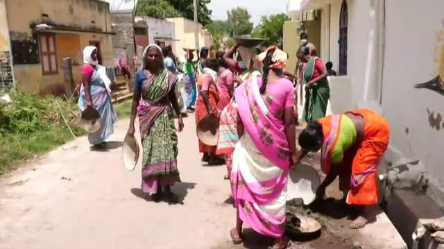 100 நாள் வேலை திட்டத்தை நிறுத்தப் போவதில்லை: மத்திய அரசு