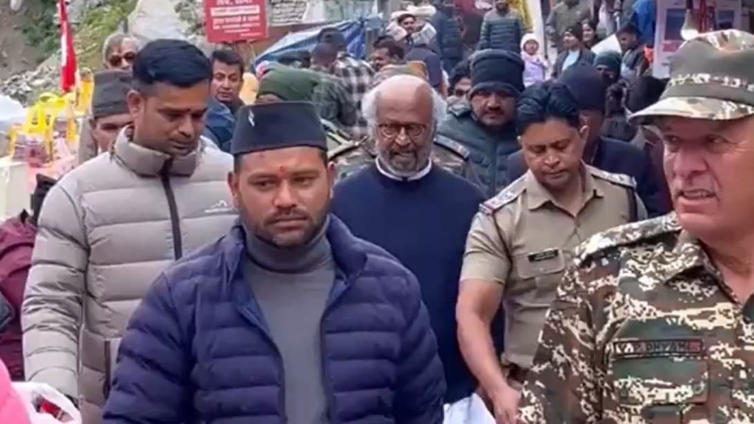 உத்தரகாண்ட் பத்ரிநாத் கோவிலில் நடிகர் ரஜினிகாந்த் சுவாமி தரிசனம்..!