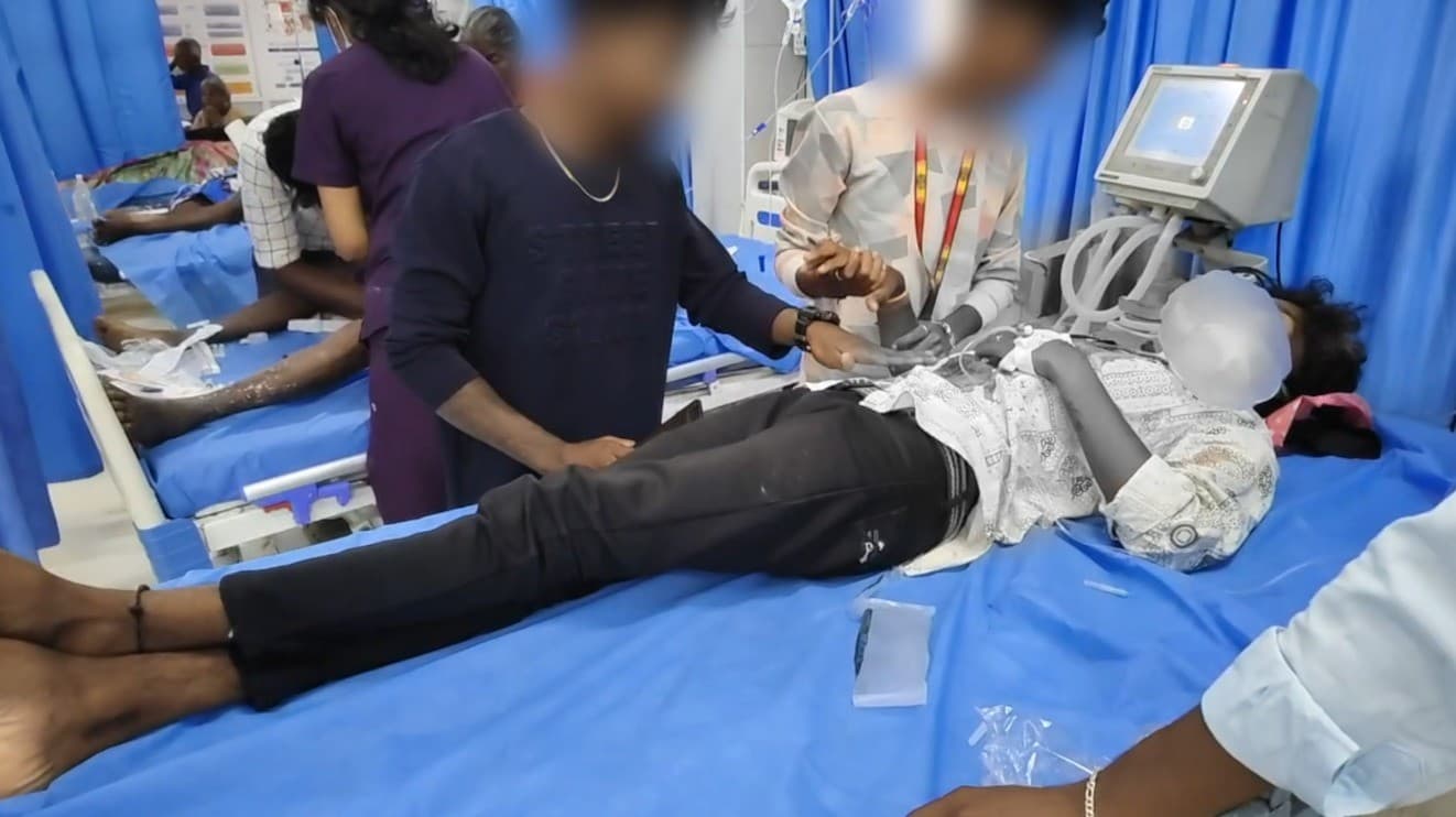 பாலிடெக்னிக் கல்லூரியில் முதலாம் ஆண்டு மாணவனை கத்தியால் குத்திய 2-ம் ஆண்டு மாணவன்..!