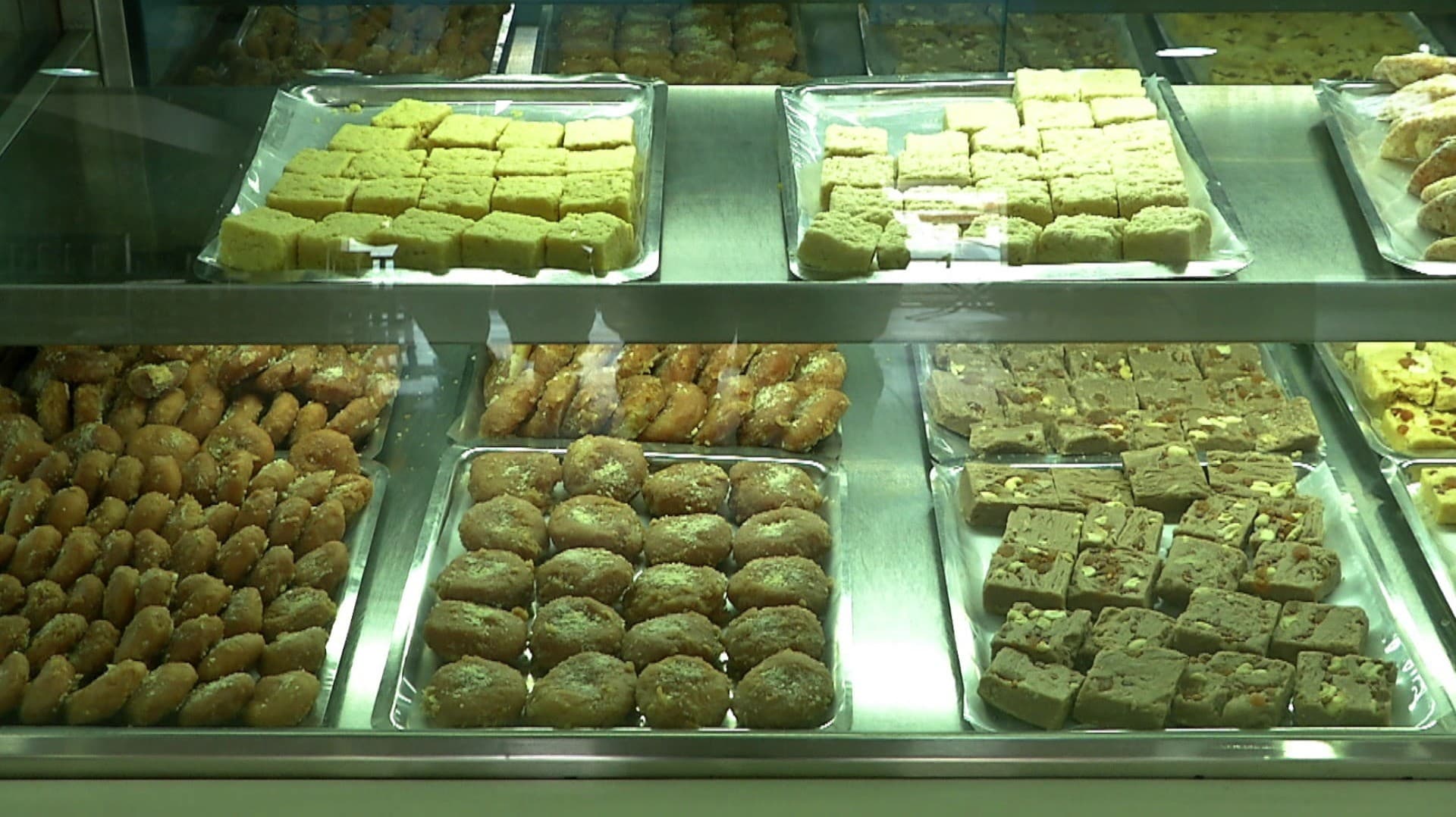 நெருங்கும் தீபாவளி.. விதிமுறைகளை மீறினால் கடும் நடவடிக்கை பாயும்.. மாவட்ட ஆட்சியர் எச்சரிக்கை