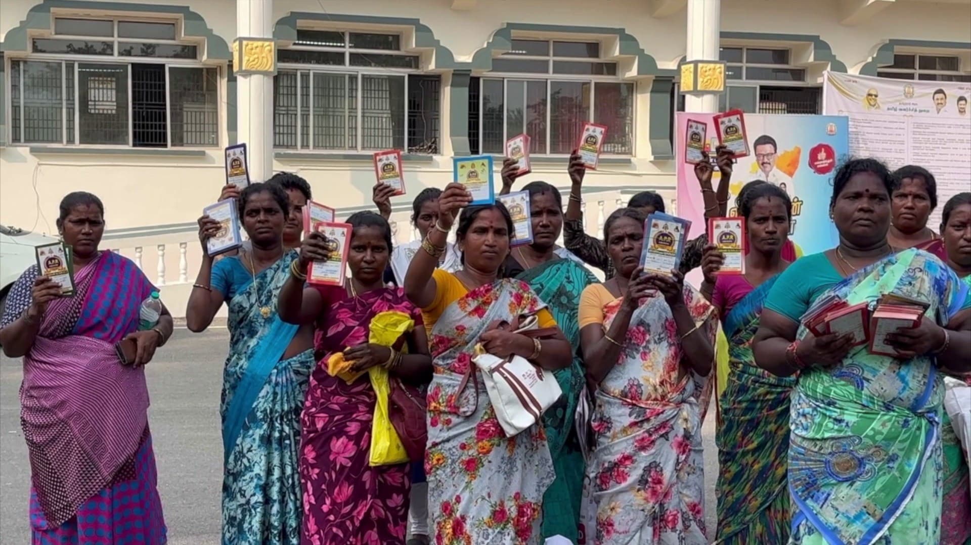 தீபாவளி சீட்டு நடத்தி ரூ.2 கோடி வரையில் மோசடி