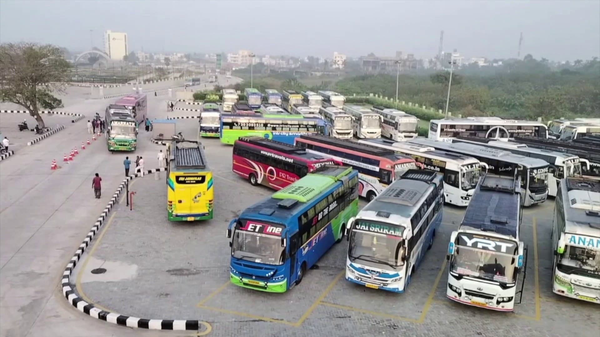 ஆம்னி பேருந்துகளில் கூடுதல் கட்டணம் வசூலிப்பதாக புகார்