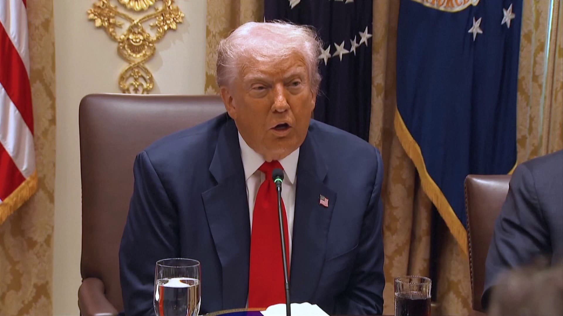 பிரிக்ஸ் கூட்டமைப்புக்கு எதிராக டிரம்ப் மிரட்டல்