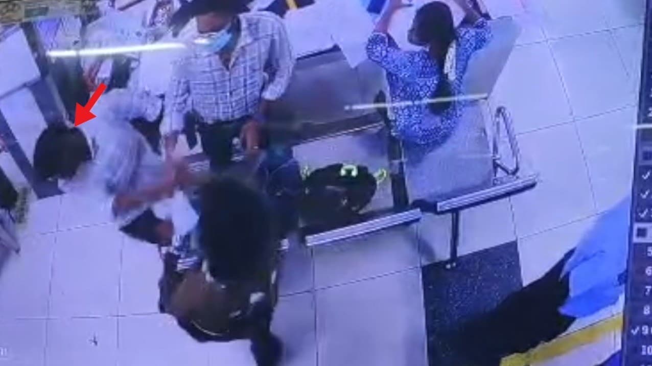 திருப்பூரில் சிகிச்சை அளிக்கத் தாமதமானதாகக் கூறி பயிற்சி மருத்துவர் மீது தாக்குதல்