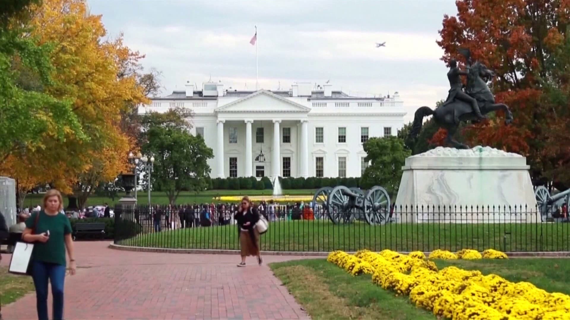 எச்1பி விசா கட்டணம் யாருக்கும் பொருந்தும்? - அமெரிக்க அரசு விளக்கம்