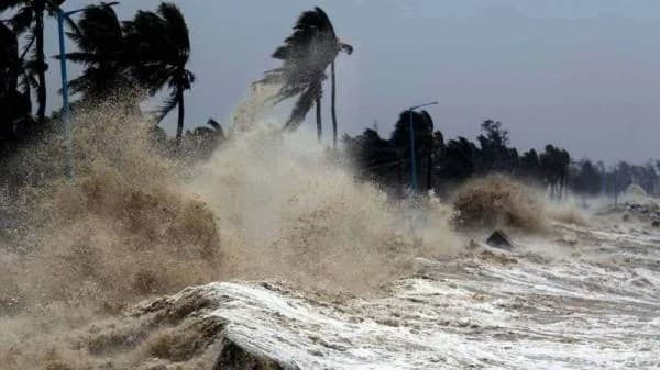 புதிய காற்றழுத்த தாழ்வு பகுதி நாளை உருவாக வாய்ப்பு - வானிலை ஆய்வு மையம்