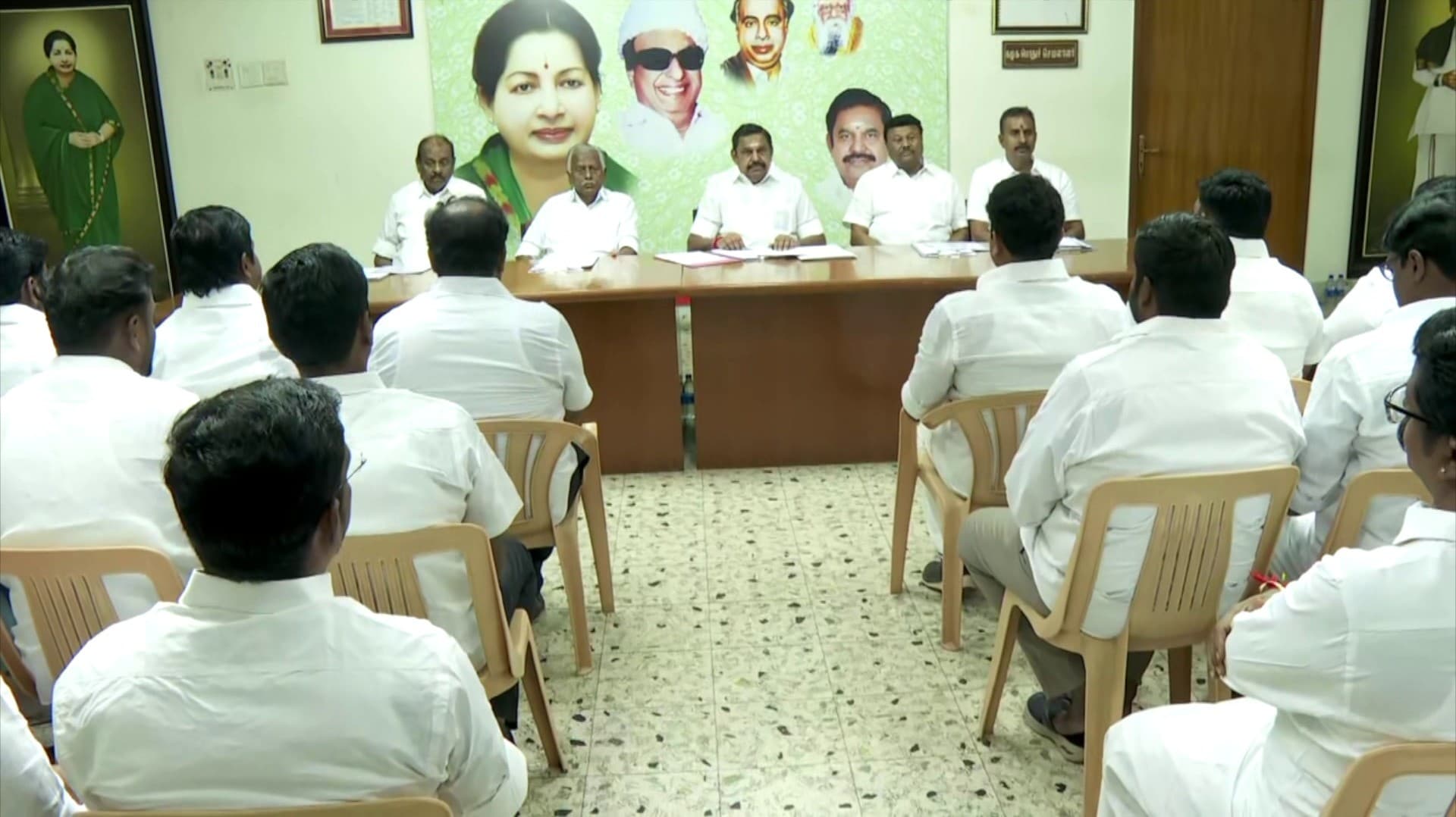 அ.தி.மு.க. பூத் கமிட்டிகளில் கூடுதலாக 9 உறுப்பினர்களை இணைக்க முடிவு