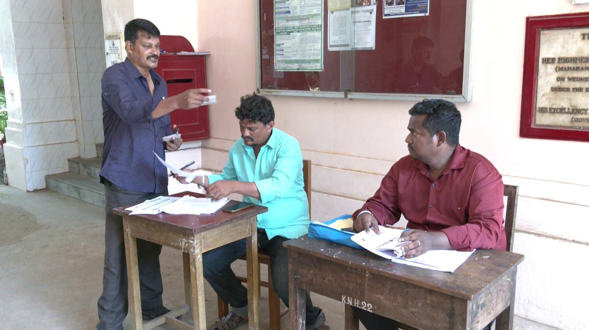 தமிழ்நாட்டில் வாக்காளர் பட்டியலில் சிறப்பு தீவிர திருத்தமான S.I.R இன்று தொடக்கம்