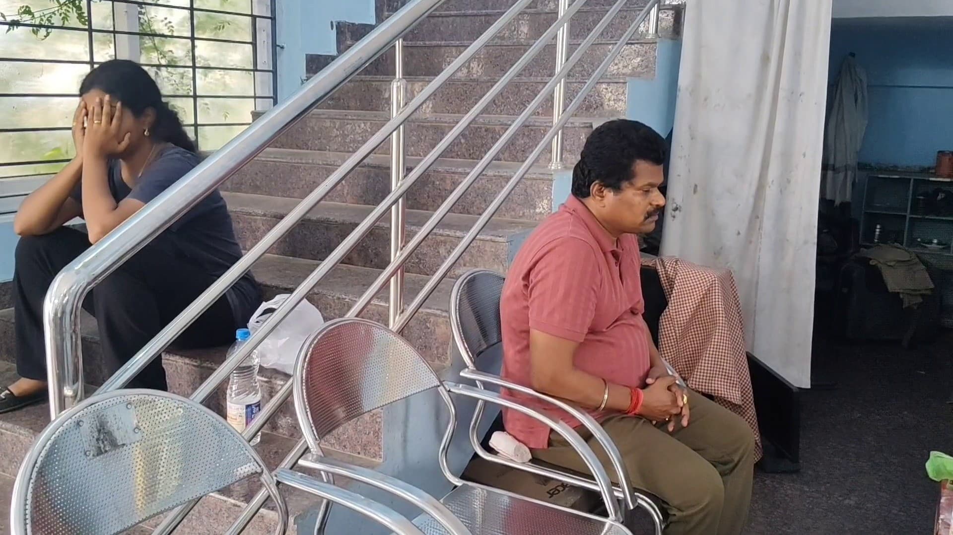 ரயிலில் நகை கொள்ளை போனதாக நாடகமாடிய தம்பதி கைது