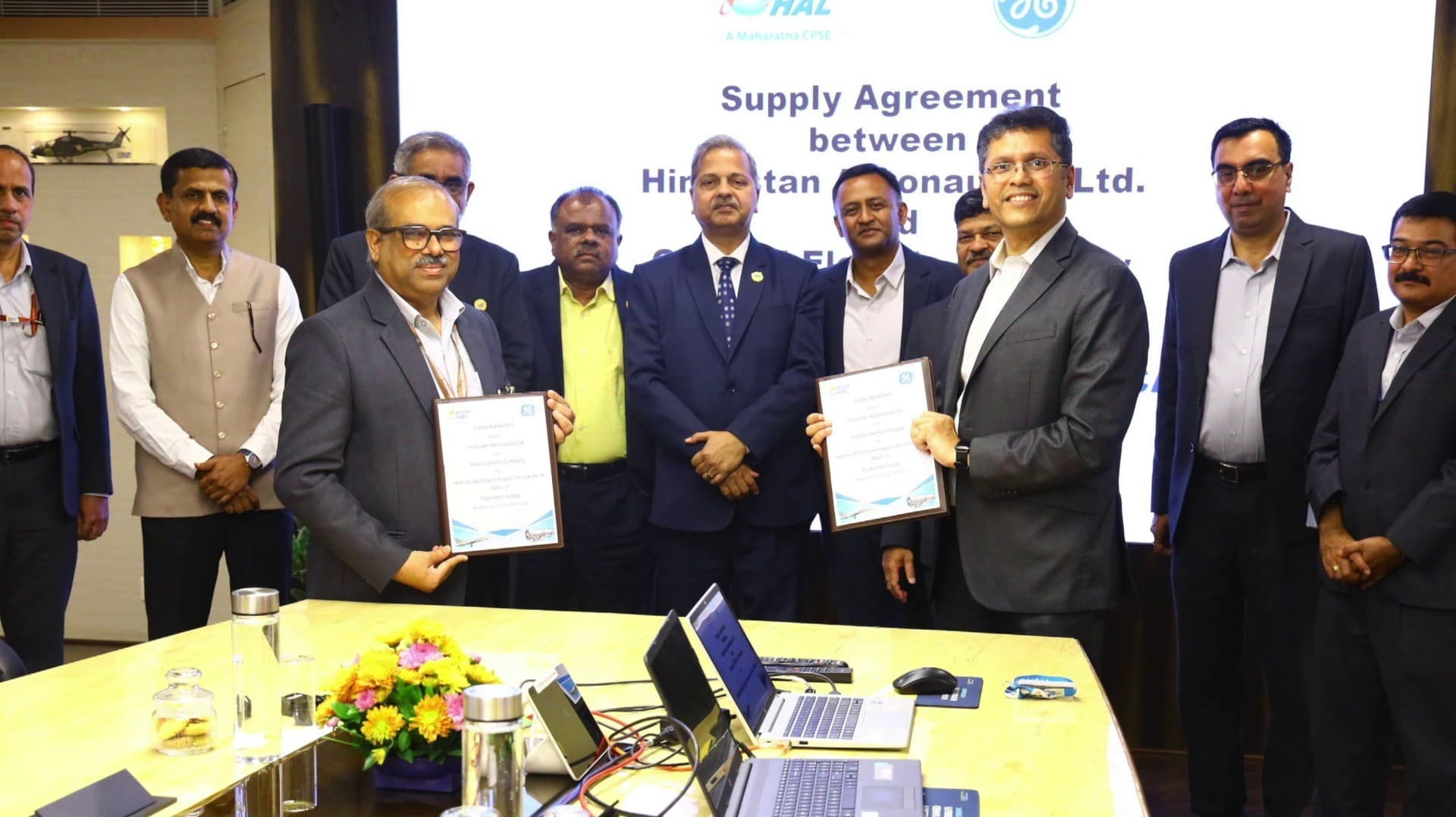 தேஜஸ் விமானங்களுக்கு 113 என்ஜின்கள் வாங்க அமெரிக்காவின் GE நிறுவனத்துடன் HAL ஒப்பந்தம்