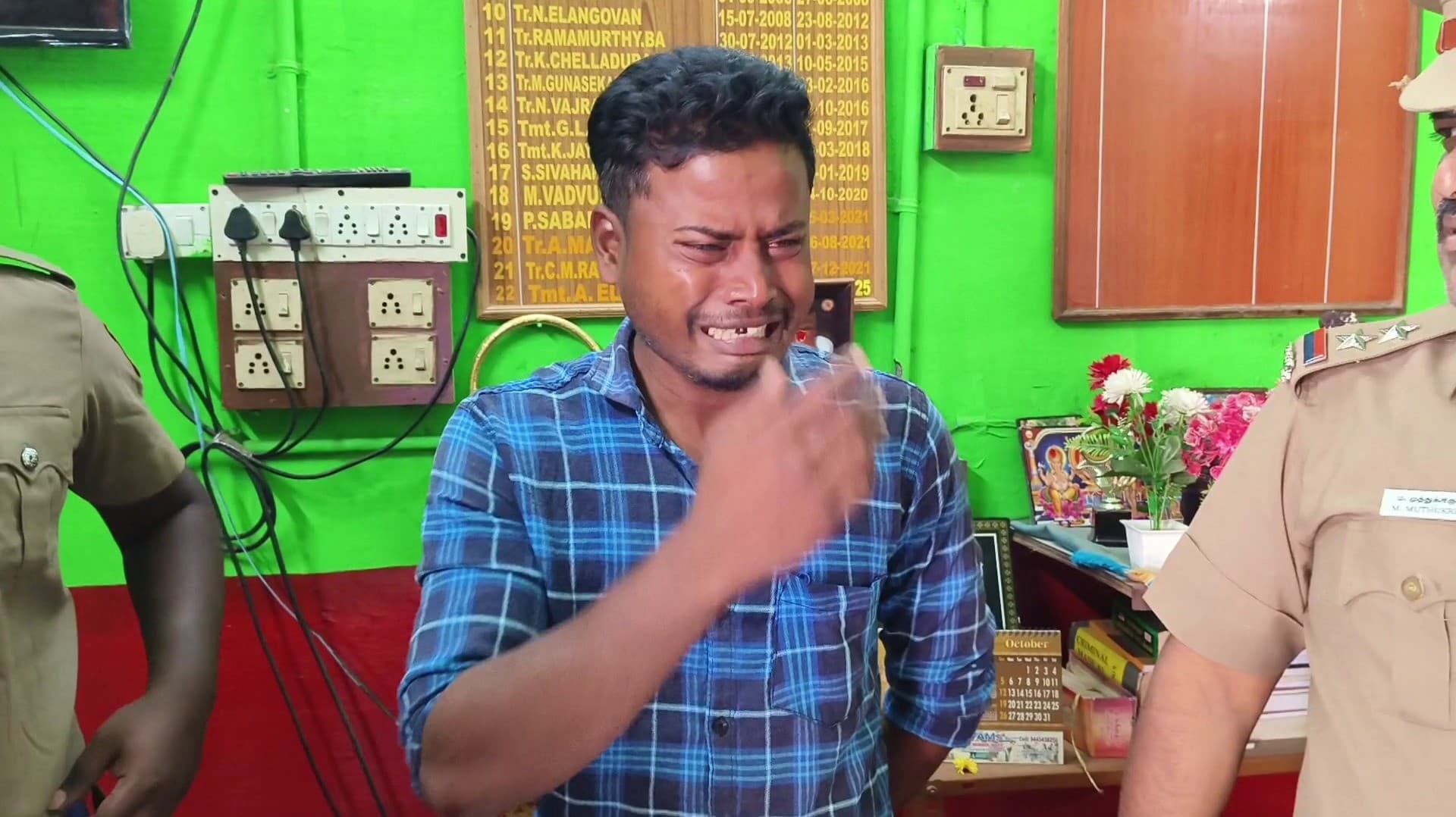 பயணிகள் ரயிலில் பெண்ணிடம் செயின் பறிப்பு.. வசமாக சிக்கியவுடன் கதறி அழுத இளைஞர்..