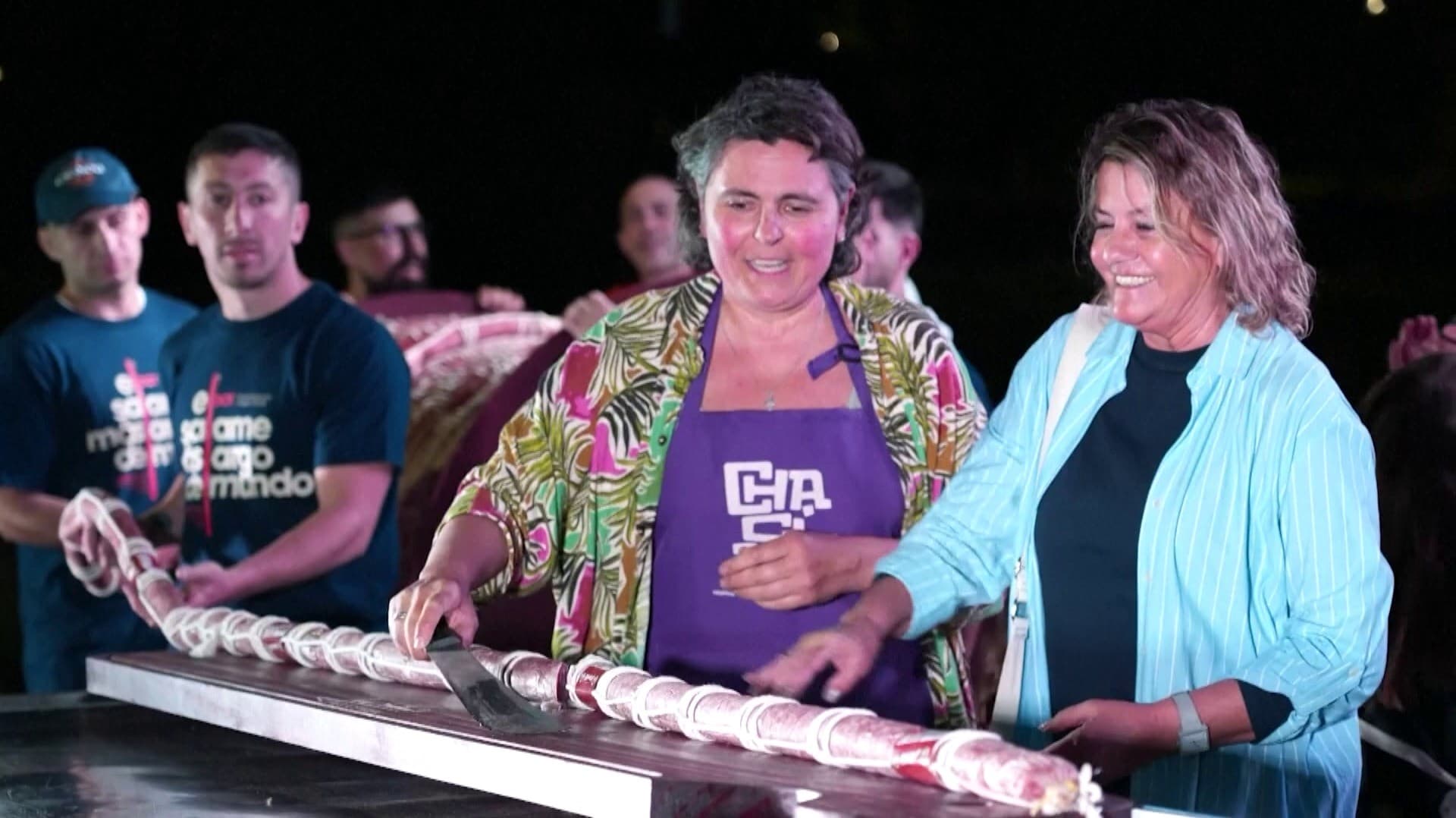 அர்ஜென்டினாவில் 487 மீட்டர் நீளமுள்ள உலகின் மிக நீளமான சலாமி தயாரிப்பு