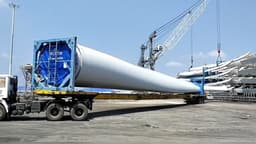 ஒரே கப்பலில் 103 காற்றாலை இறக்கைகளை கையாண்ட துறைமுகம் - புதிய சாதனை