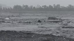 தைவான் நாட்டில் பங் வோங் புயலால் பெருமழை, வெள்ளப்பெருக்கு