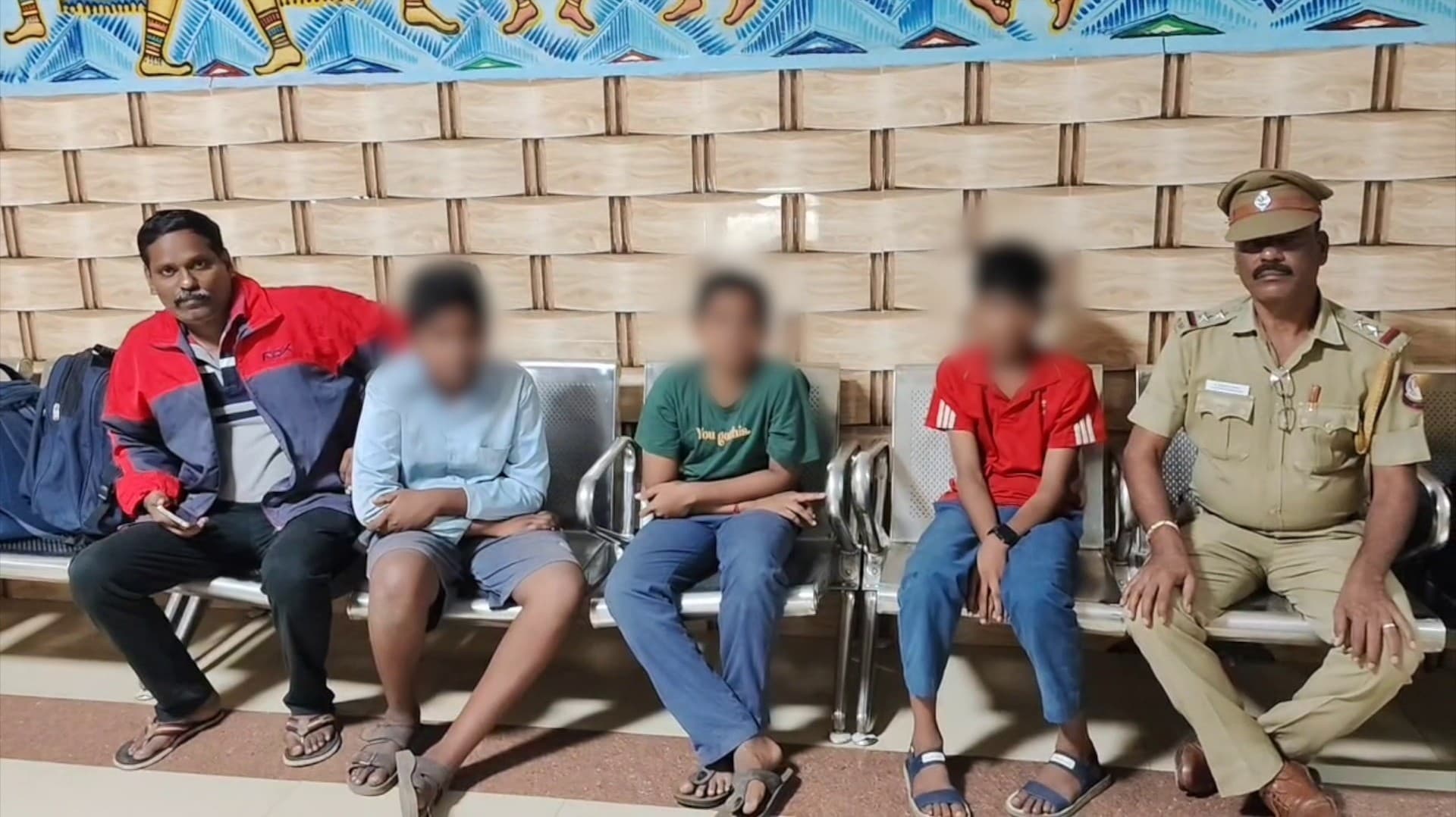 பள்ளிக்கு செல்ல பிடிக்காமல் ஊரை விட்டு ஓடிய 3 மாணவர்கள்