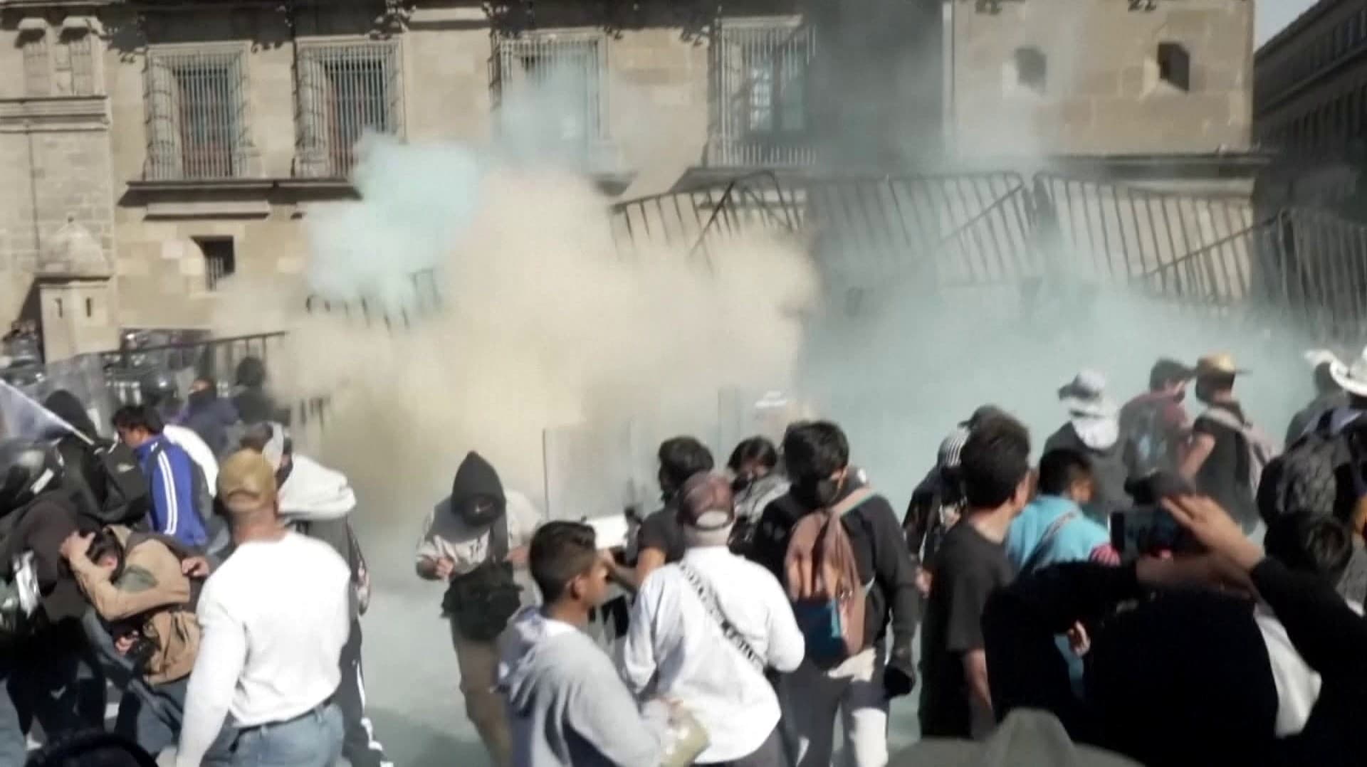 மெக்சிகோவிலை GenZ போராட்டத்தில் வன்முறை