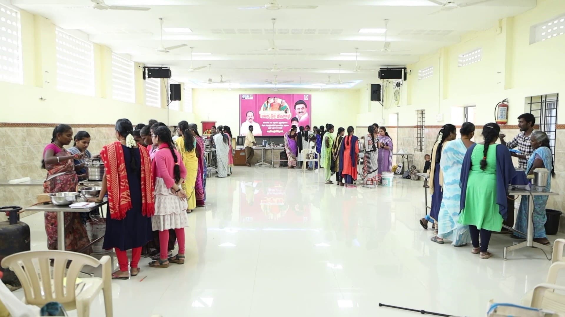 மகளிர் உழைப்பால் திருச்சுழி மலரட்டும்-பெண்களுக்கு இலவச தொழிற்பயிற்சி முகாம்