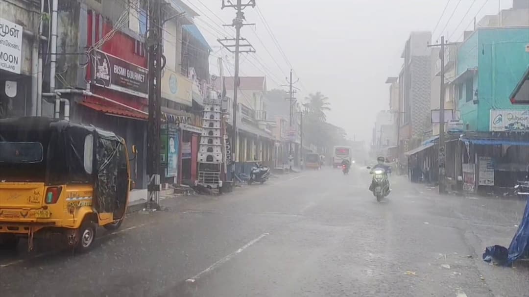 நாகப்பட்டினம் மாவட்டத்தில் பள்ளிகளுக்கு இன்று விடுமுறை