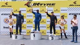 தேசிய அளவிலான கார் பந்தயத்தில் சீறிப் பாய்ந்த கார்கள்..! வீரர்களின் சாகச நிகழ்ச்சியை ரசித்த மக்கள்..