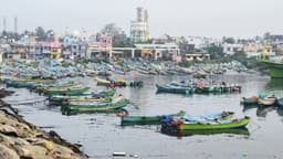 கடல் சீற்றம் - மீனவர்கள் மீன்பிடிக்க செல்ல தடை விதித்த மீன்வளத்துறை..!