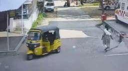 மருத்துவமனையில் நிறுத்தப்பட்டிருந்த ஆட்டோ திருட்டு..! திருடிச் சென்ற நபரை கைது செய்த போலீஸார்..