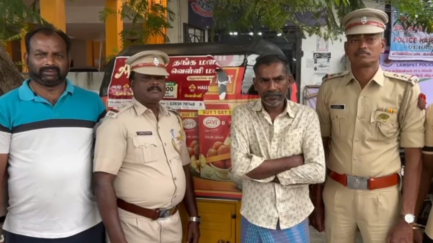 மது குடிப்பதற்காக ஆட்டோவை திருடி 4 நாட்களாக சவாரி ஓட்டிய நபர் கைது