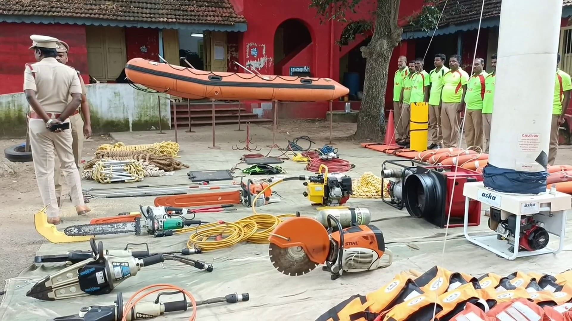 திருநெல்வேலி மாவட்டத்துக்கு விரைந்த மாநில பேரிடர் மீட்புக் குழு..