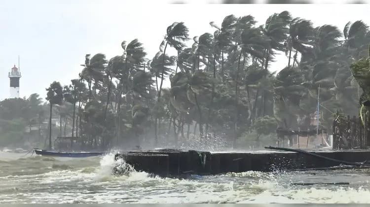 நகரும் வேகத்தை மாற்றாத டிட்வா புயல் - என்ன ஆனது டிட்வா புயலுக்கு?