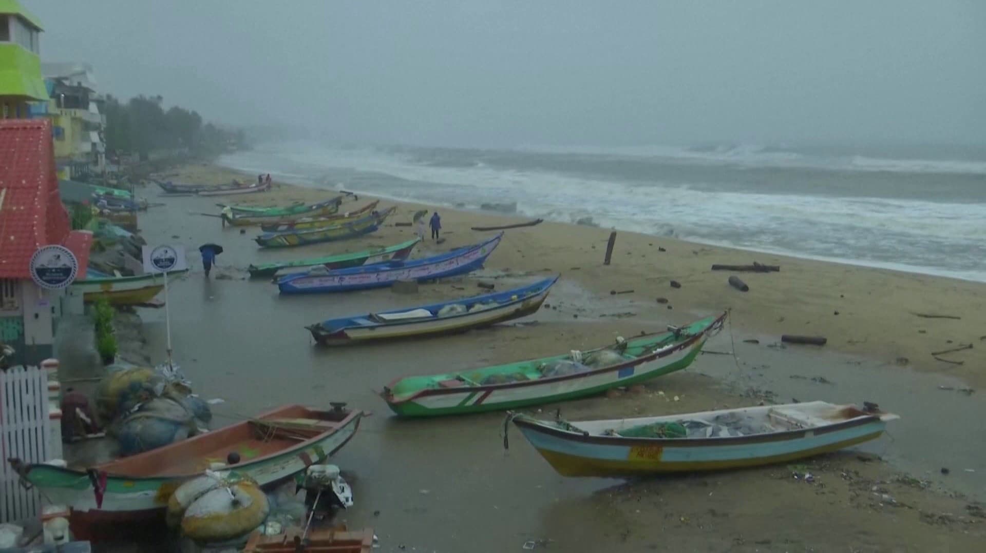 "இன்று மாலை அல்லது இரவுக்குள் டிட்வா புயல் வலுவிழக்க வாய்ப்பு" -  வானிலை மையம்