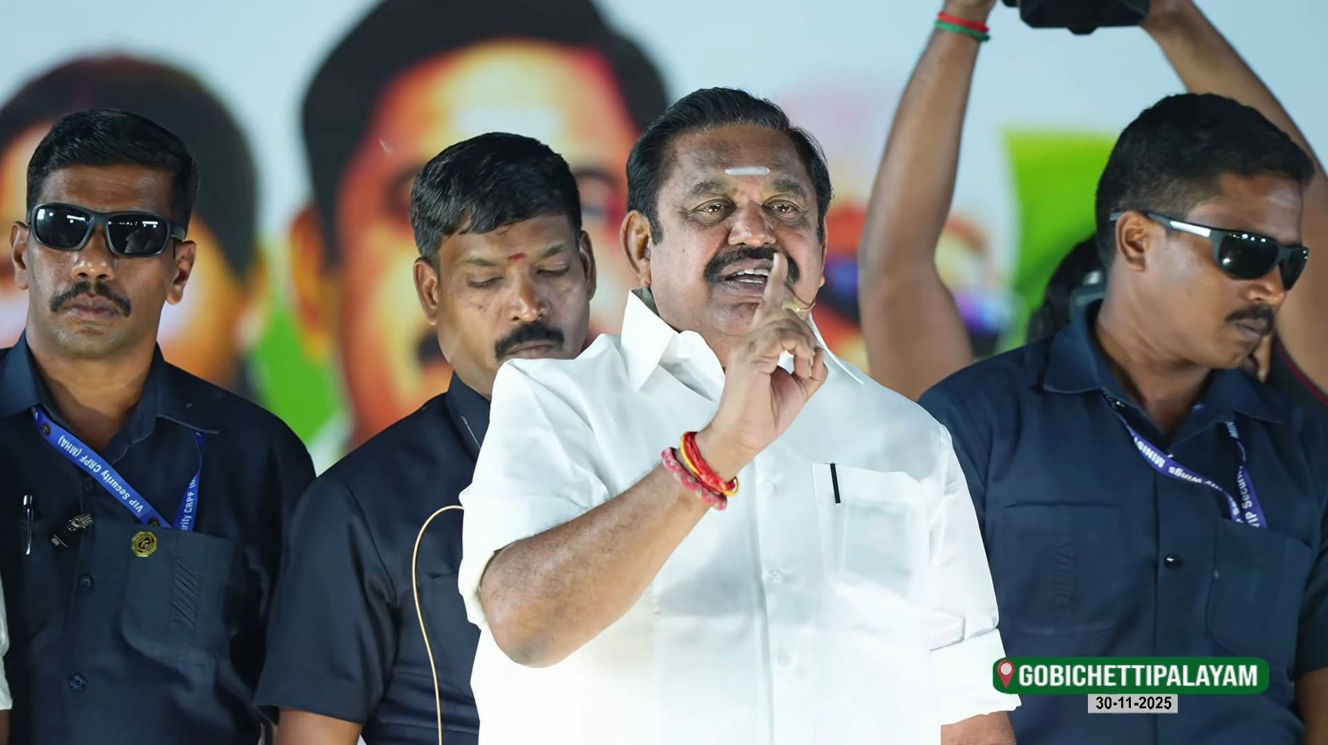 கோபிசெட்டிபாளையத்தில் வீடியோ ஒளிபரப்பி செங்கோட்டையன் மீது இபிஎஸ் விமர்சனம்