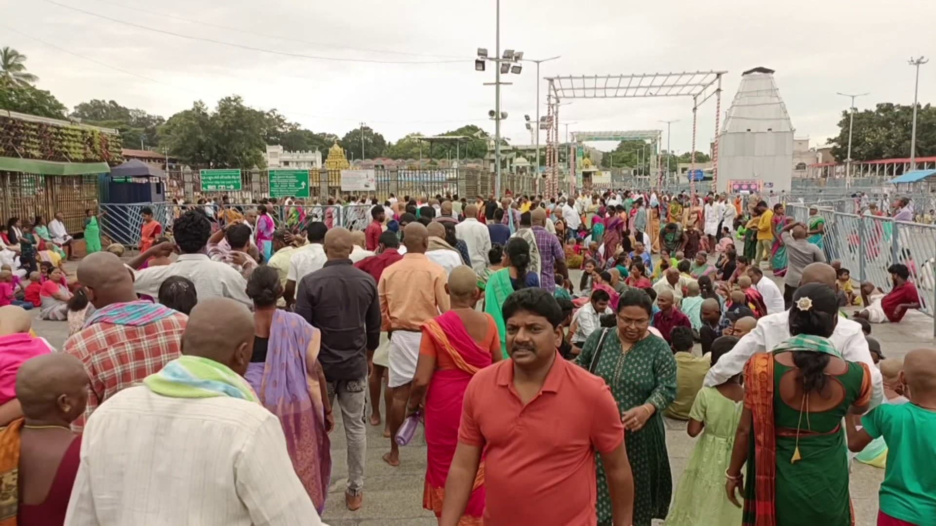 வைகுண்ட ஏகாதசி - சொர்க்கவாசல் பிரவேசத்துக்கு 2,42,537 முன்பதிவு