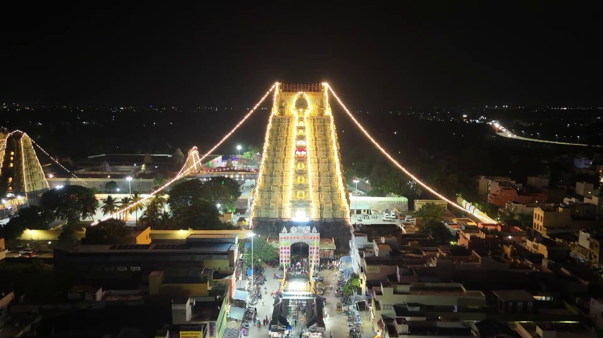 ஏகாம்பரநாதர் கோவிலில் 18 ஆண்டுகளுக்குப் பிறகு கும்பாபிஷேகம்