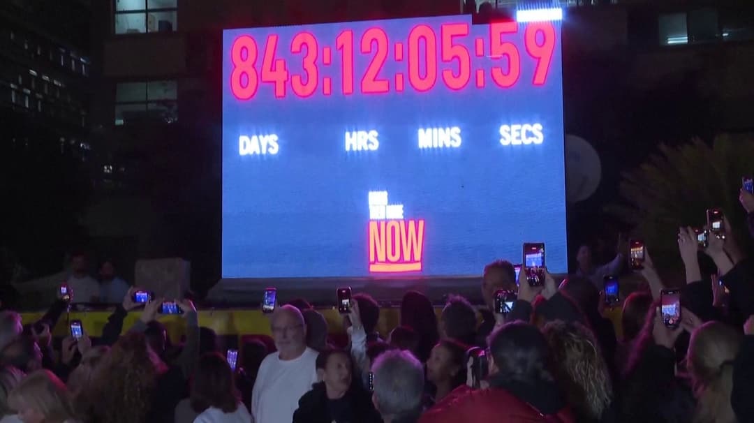 காசாவில் பணயக் கைதிகளாக இருந்த நேரத்தை காட்டும் கடிகாரம் நிறுத்தம்