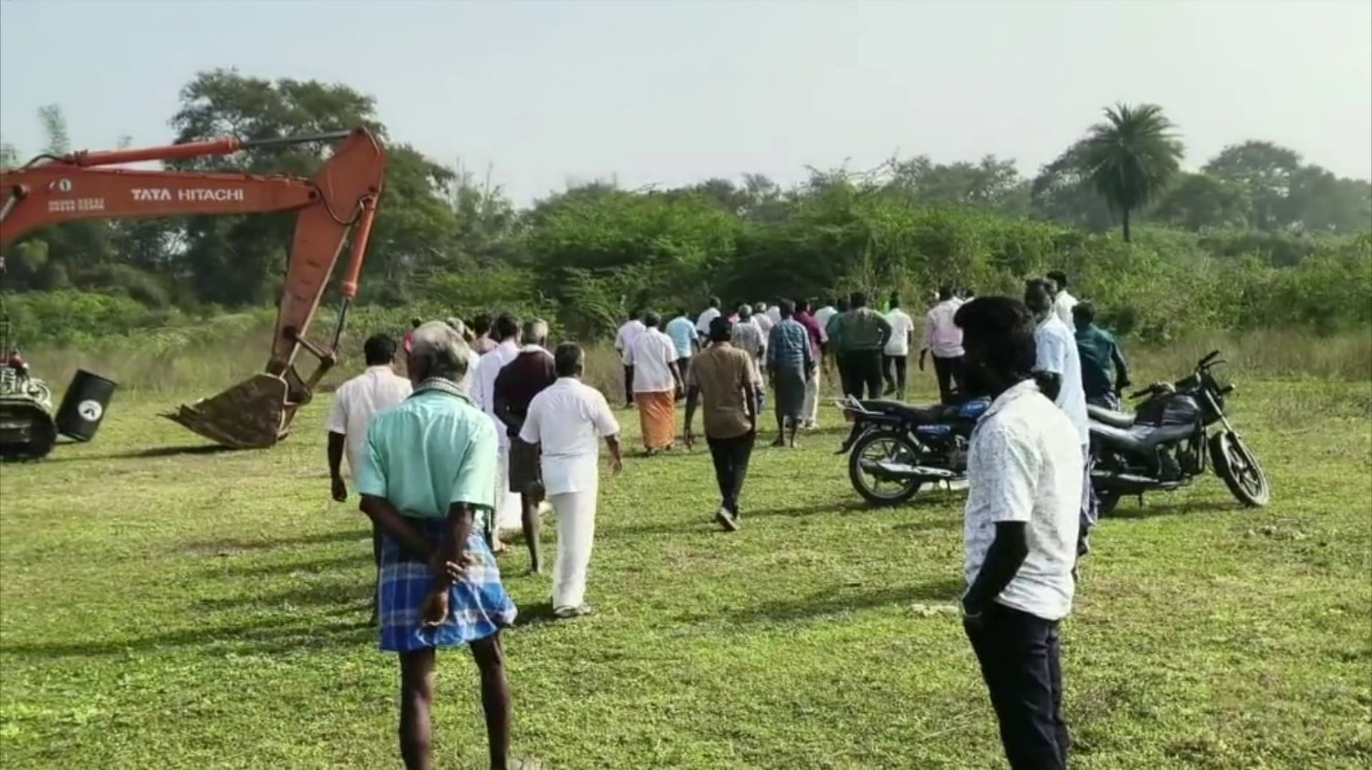 விடையூர் ஏரியில் சவூடு மண் குவாரி அமைக்க மக்கள் எதிர்ப்பு