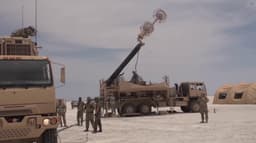 இஸ்ரேல் மற்றும் சவுதி அரேபியாவுக்கு ஆயுதங்களை விற்கும் அமெரிக்கா