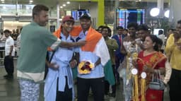 U19 உலக கோப்பையை வென்று சென்னை திரும்பிய கிரிக்கெட் வீரர்களுக்கு உற்சாக வரவேற்பு