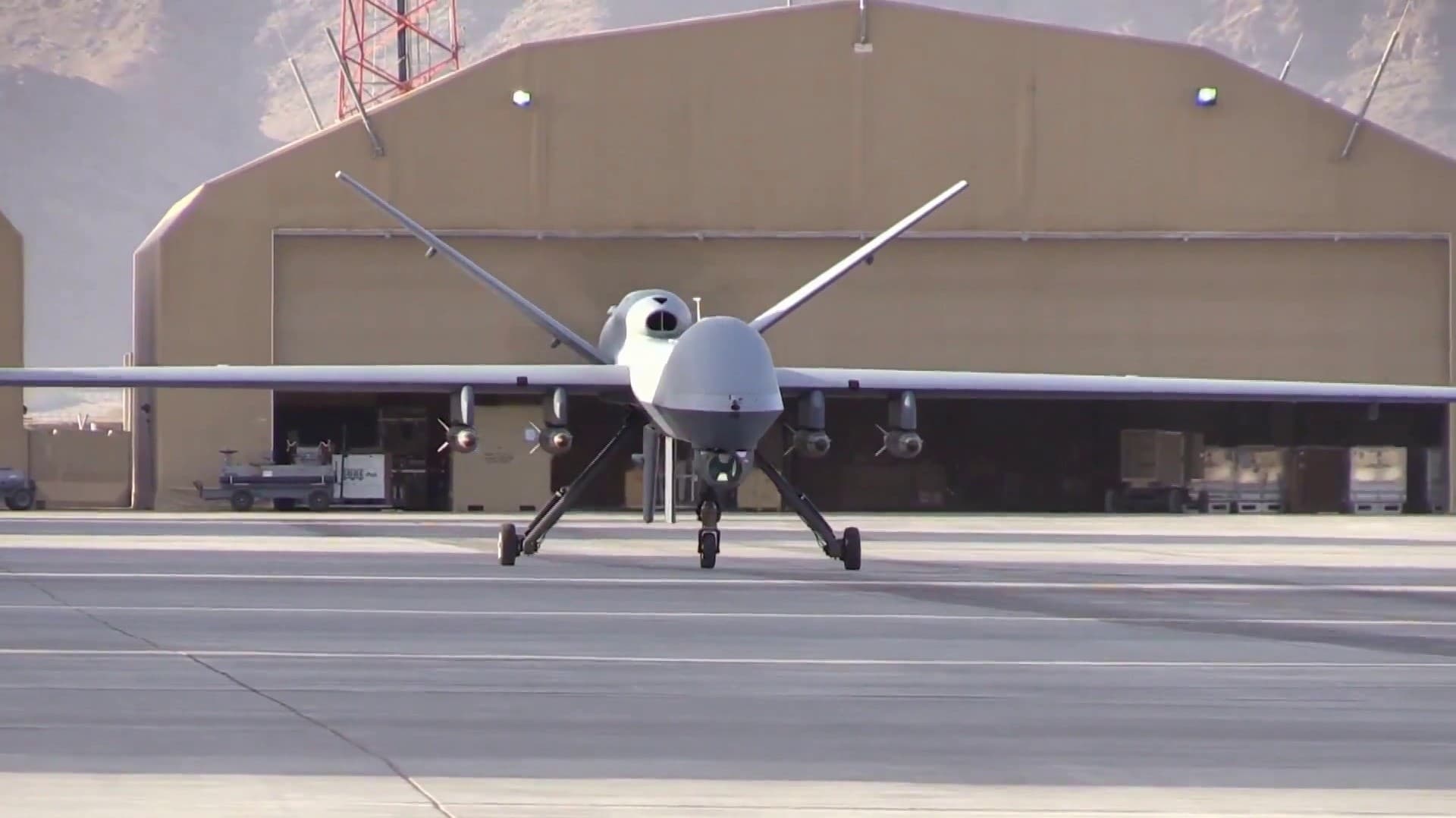 நாட்டின் எல்லைகளை காக்க உதவும் அதி நவீன ஆளில்லா அதி உயர விமானங்களை இந்திய அரசு வாங்க உள்ளதாக அறிவிப்பு