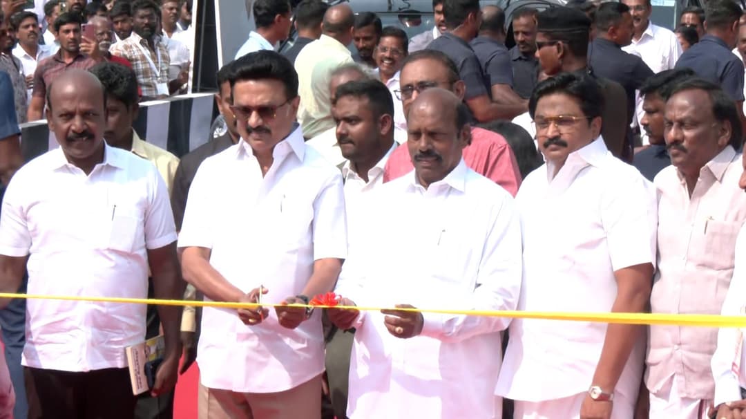 மத்திய கைலாஷ் சந்திப்பில் 'L' வடிவ பாலம் திறப்பு