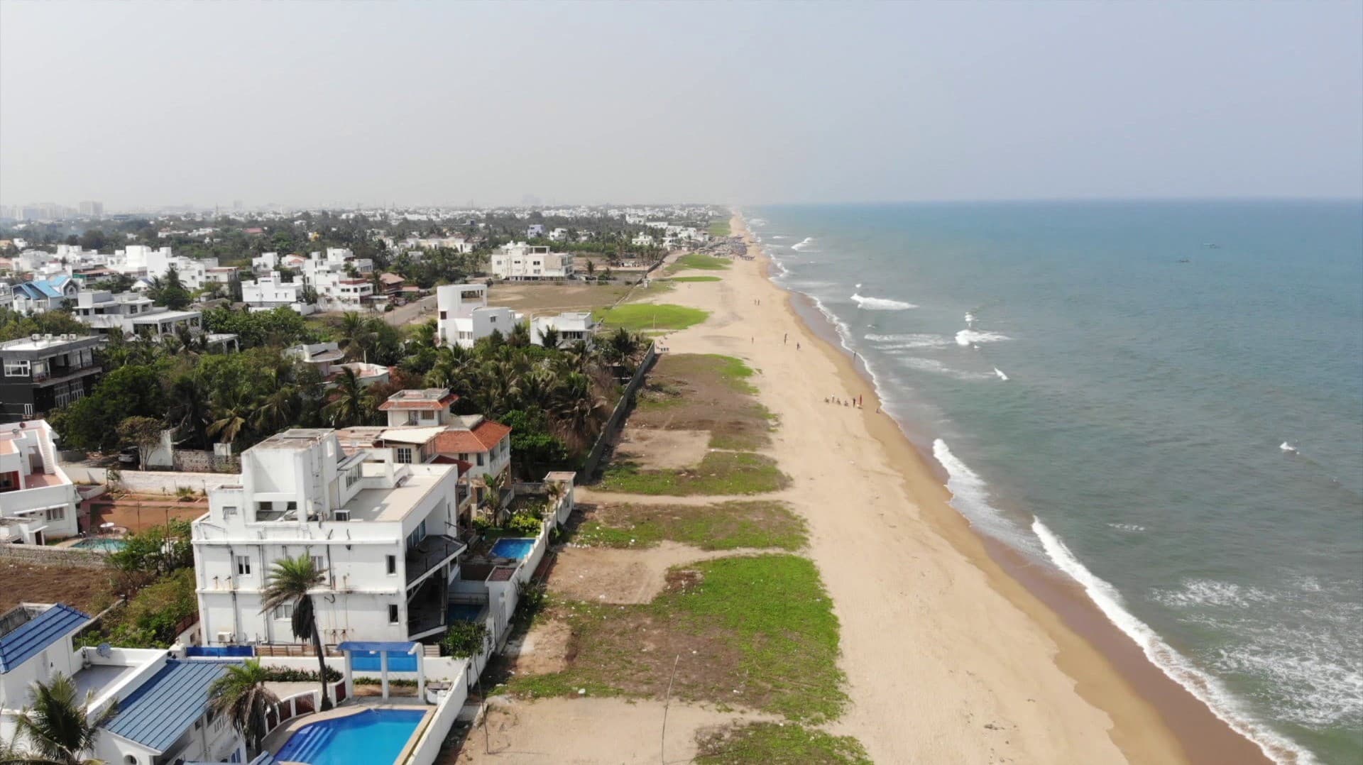 சென்னை இசிஆரில் விதிமீறல் கட்டடங்களுக்கு எதிரான நடவடிக்கை