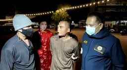 மாறுவேடத்தில் மறைந்திருந்து கொள்ளையனை பிடித்த போலீசார்