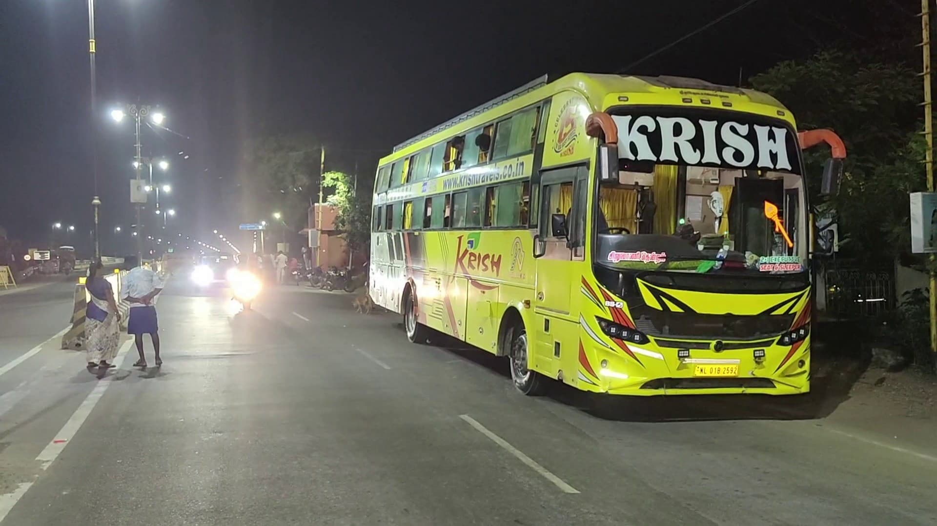 ஆம்னி பேருந்தில் புதுச்சேரி மது பாட்டில்கள் கடத்தல்