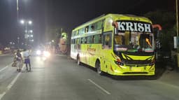 ஆம்னி பேருந்தில் புதுச்சேரி மது பாட்டில்கள் கடத்தல்