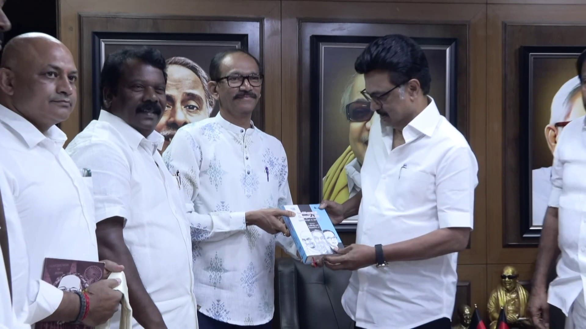 ஆட்சி அதிகாரத்தில் பங்கு கேட்ட காங். - கனிமொழி சொன்ன பதில் என்ன?