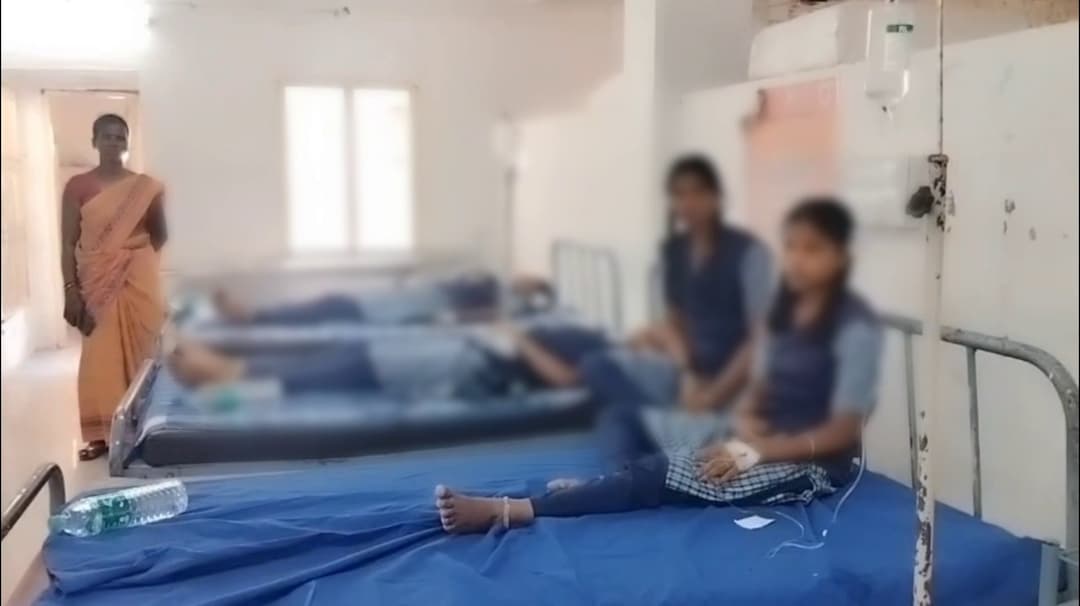 விடுதியில் மதிய உணவு சாப்பிட்ட மாணவிகளுக்கு மீண்டும் உடல்நல பாதிப்பு
