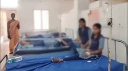 விடுதியில் மதிய உணவு சாப்பிட்ட மாணவிகளுக்கு மீண்டும் உடல்நல பாதிப்பு