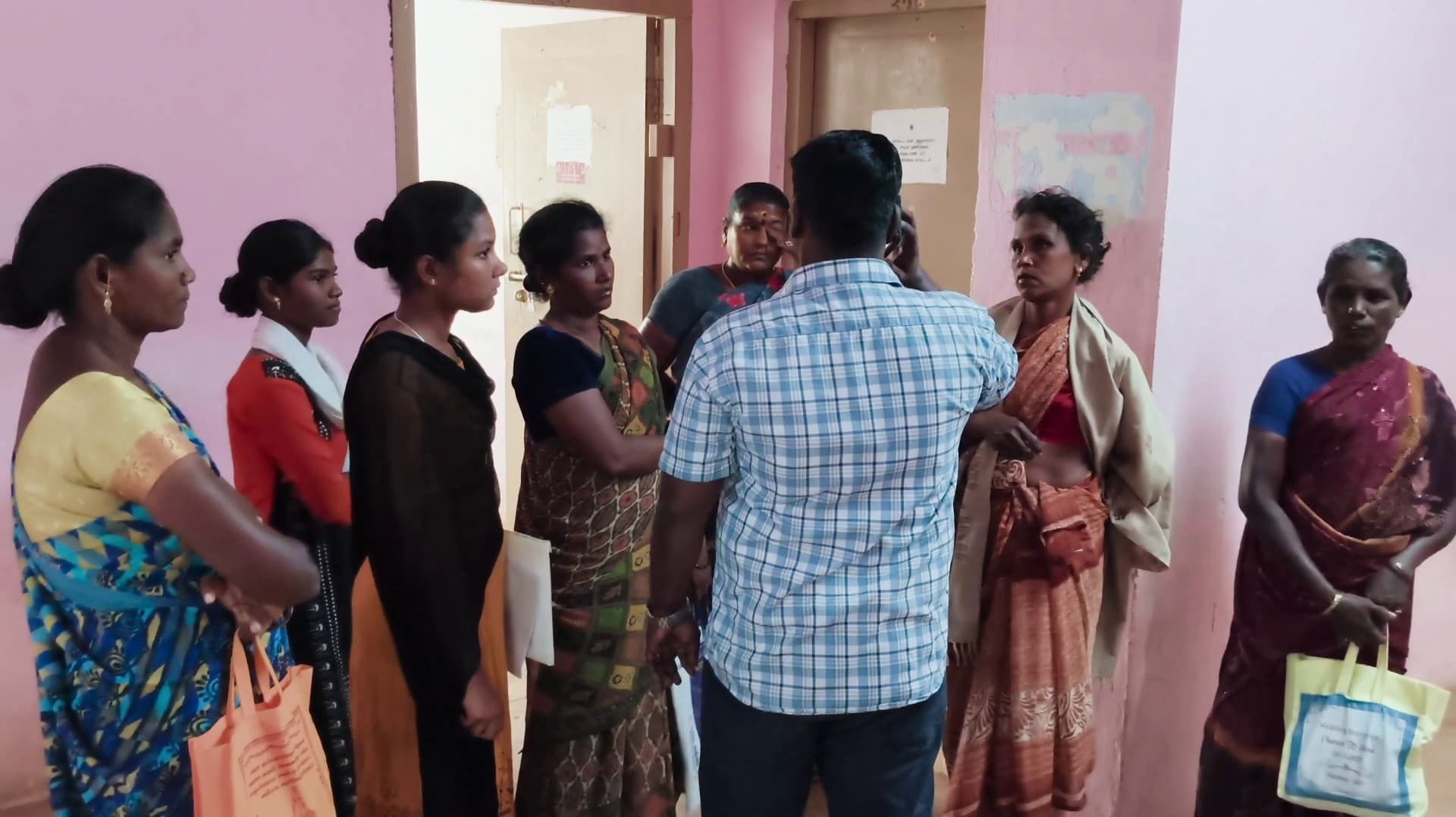 துபாயில் வேலைக்காகச் சென்று உயிரிழந்தவரின் உடலை மீட்க கோரிக்கை