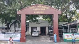 தரமற்ற விடுதி உணவால் மாணவிகளுக்கு உடல்நலகுறைவு