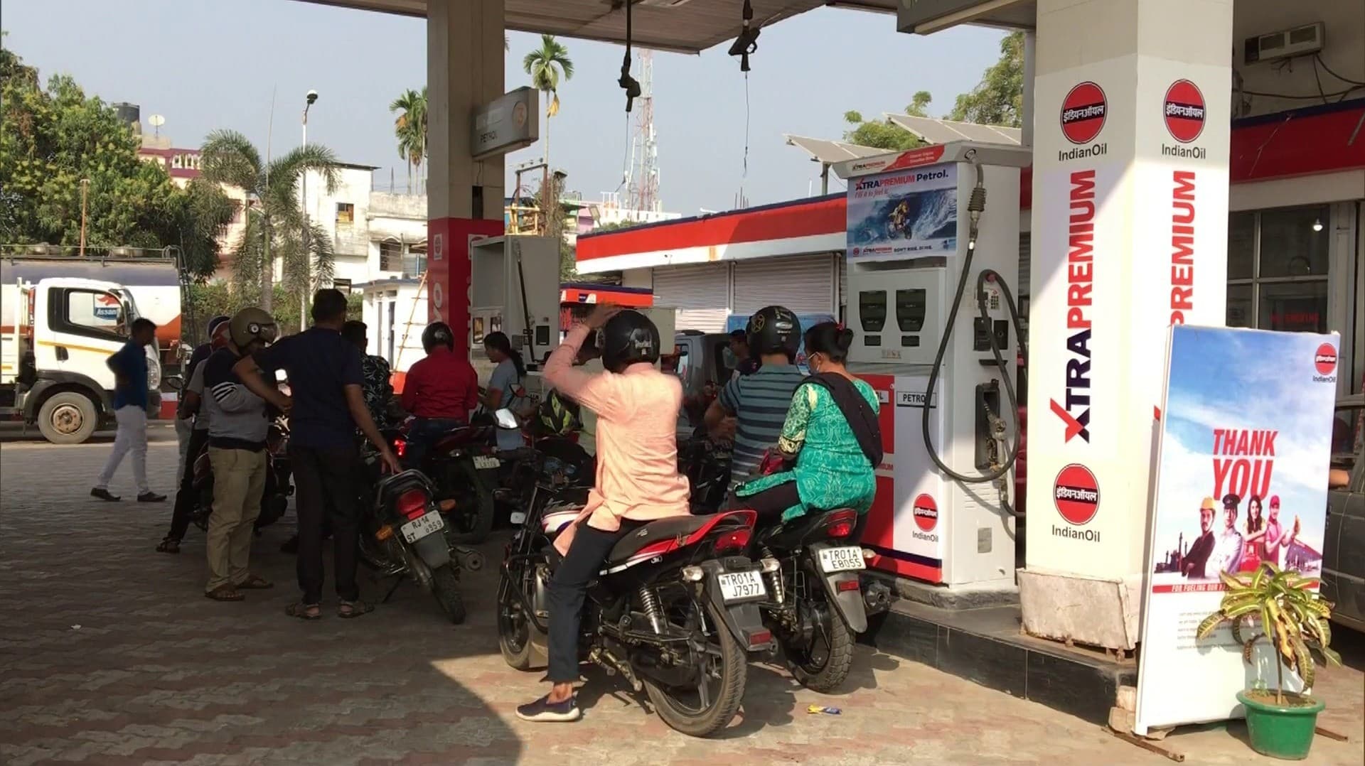 மேற்காசியா போரால் பெட்ரோல், டீசல், எரிவாயு விலைகள் உயராது - மத்திய அரசு வட்டாரங்கள் தகவல்